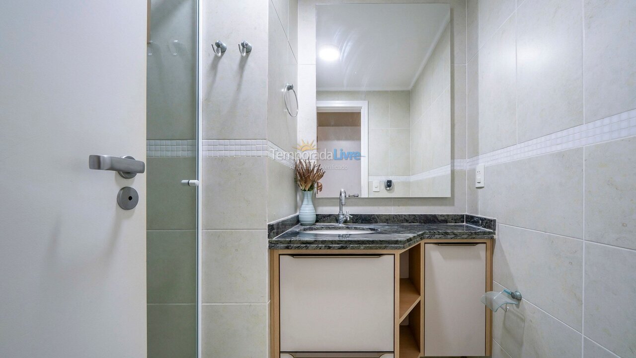 Apartamento para aluguel de temporada em Bombinhas (Praia de Bombas)