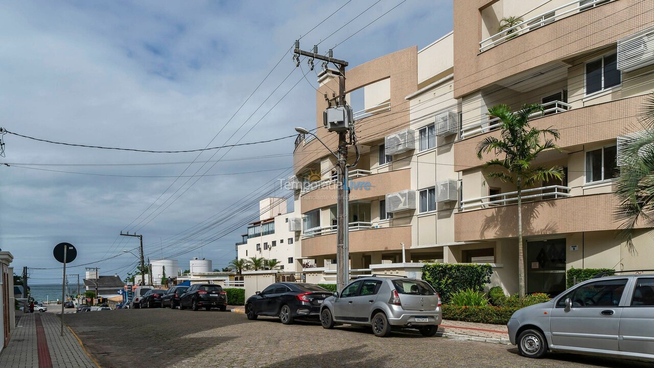 Apartamento para aluguel de temporada em Bombinhas (Praia de Bombas)