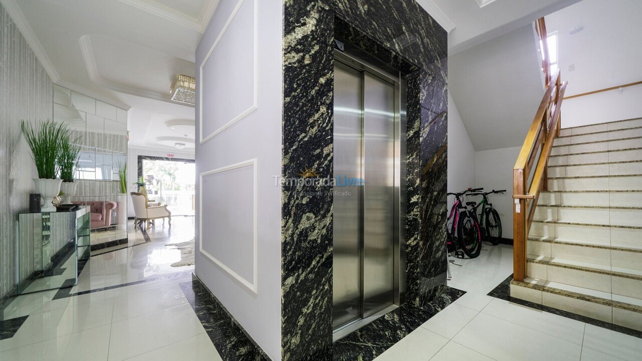 Apartamento para alquiler de vacaciones em Bombinhas (Praia de Bombas)