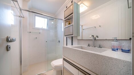 302BH - Apartamento de Alto Padrão com Vista Mar - 3 dormitórios,...