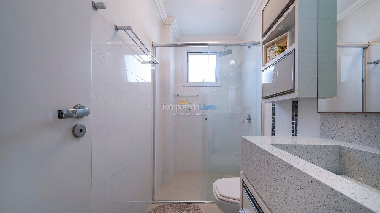 Apartamento para aluguel de temporada em Bombinhas (Praia de Bombas)