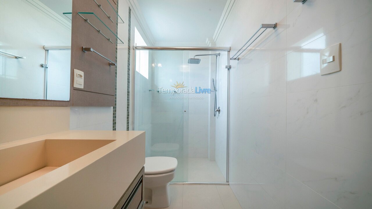 Apartamento para aluguel de temporada em Bombinhas (Praia de Bombas)