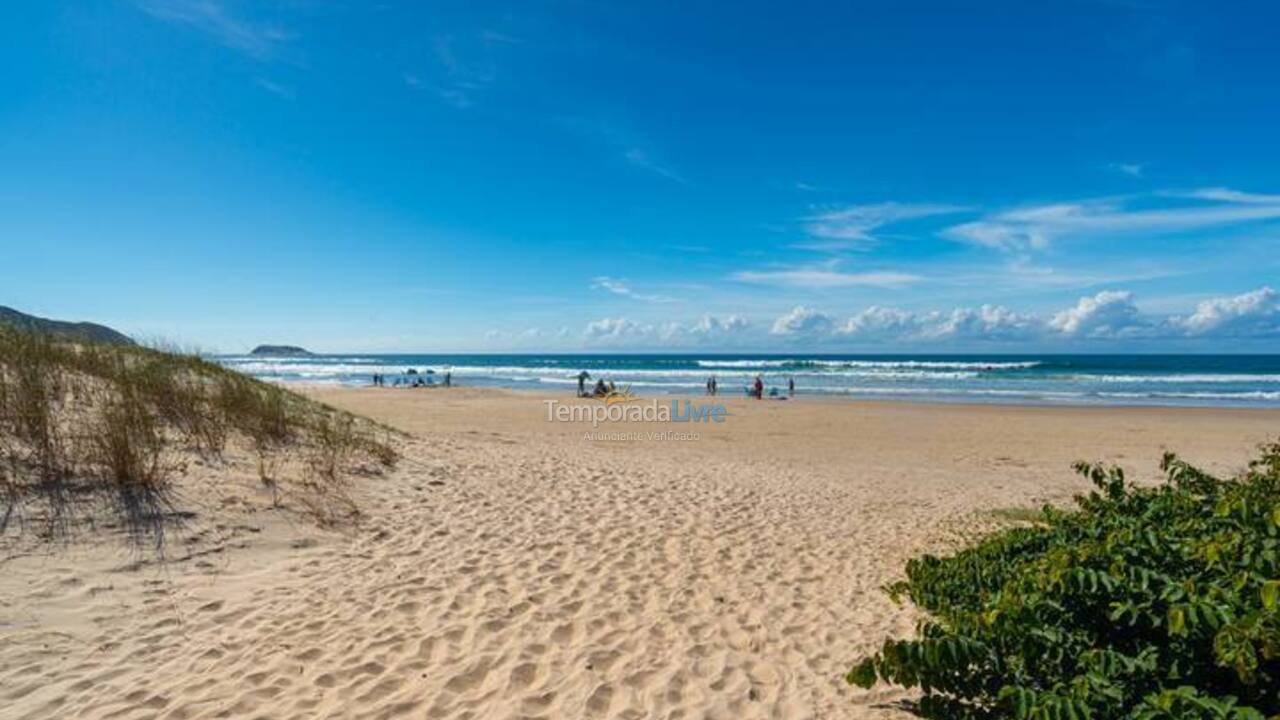 Apartment for vacation rental in Florianópolis (Praia do Santinho)
