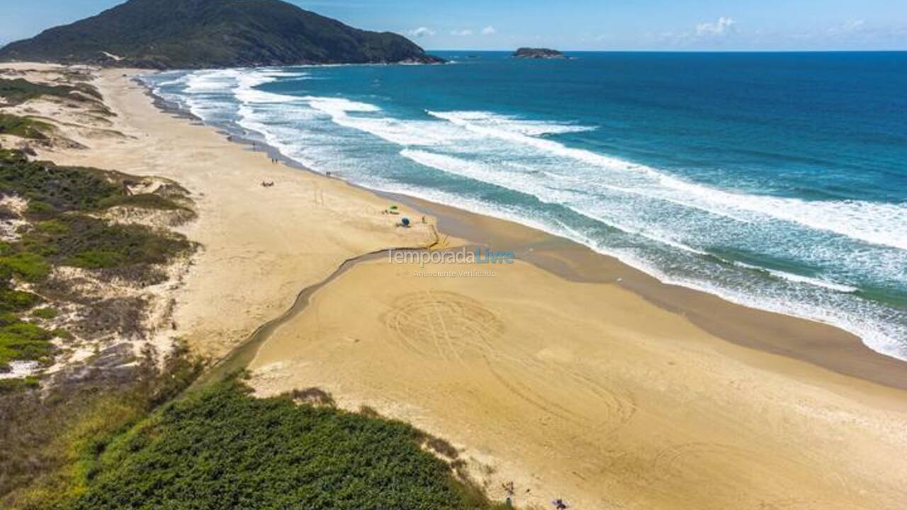 Apartment for vacation rental in Florianópolis (Praia do Santinho)