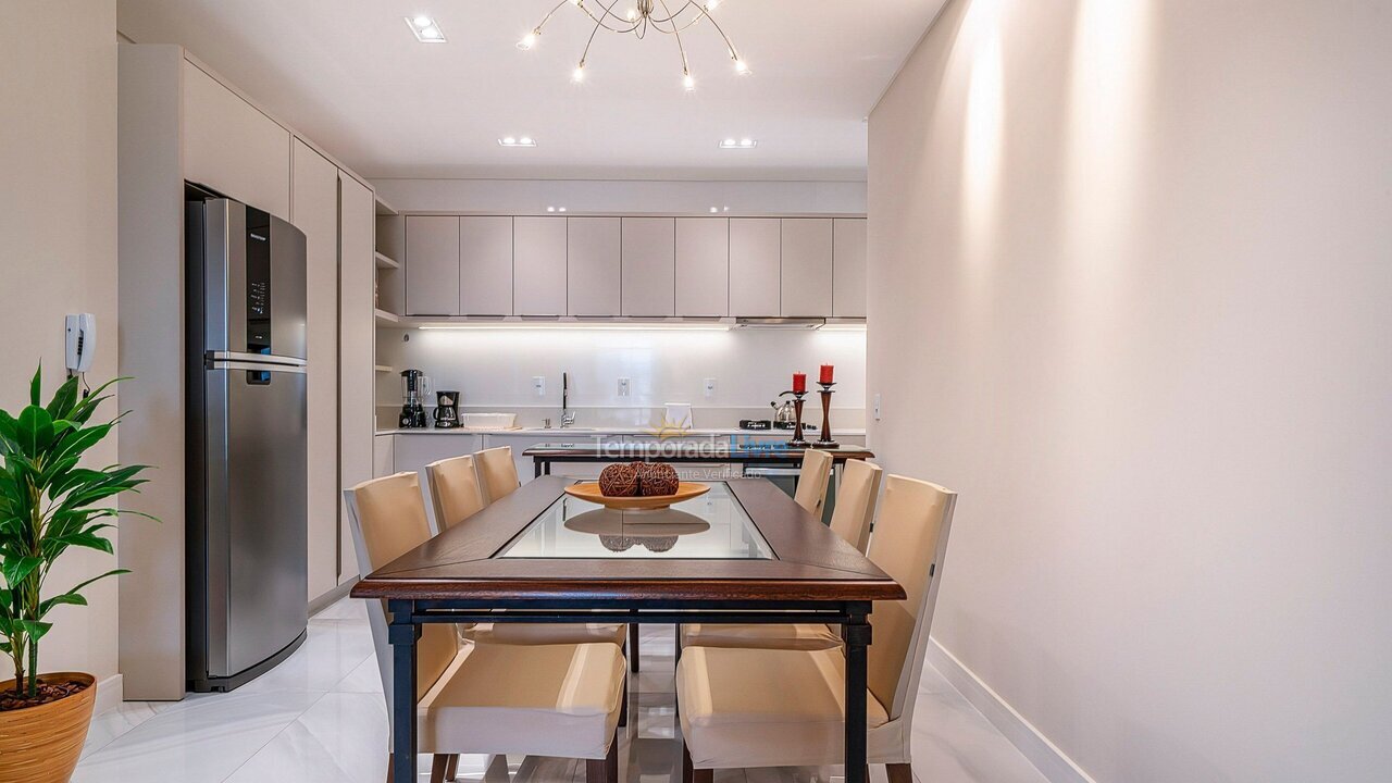 Apartment for vacation rental in Bombinhas (Praia de Bombas)