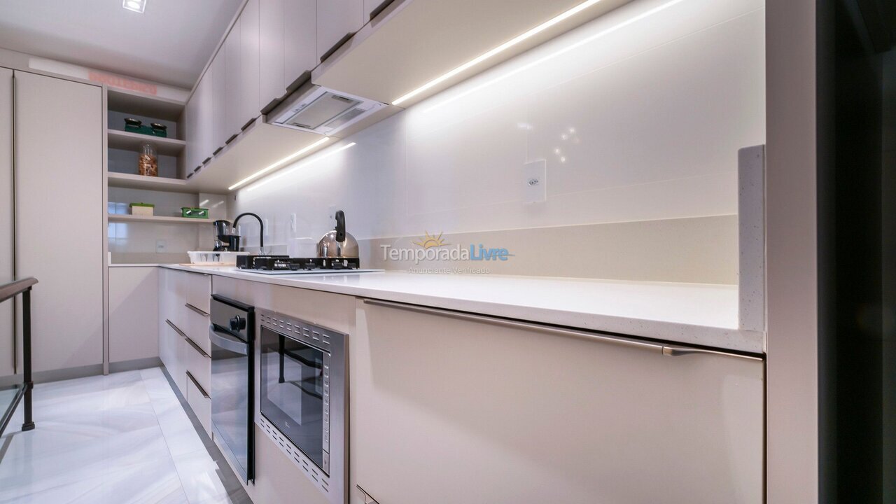 Apartment for vacation rental in Bombinhas (Praia de Bombas)