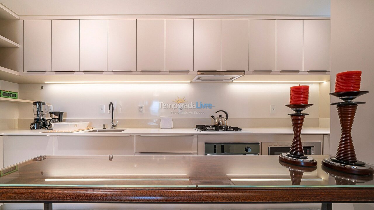 Apartment for vacation rental in Bombinhas (Praia de Bombas)