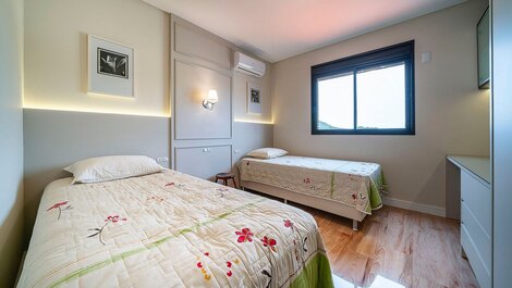 3 bedroom house for 10 people in Bombas-SC