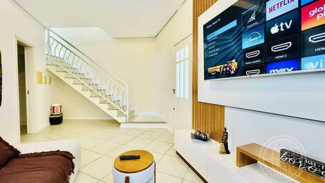 Modern House in Canasvieiras - Comfort and Elegance 3 Blocks from...