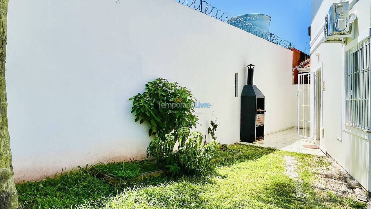 House for vacation rental in Florianopolis (Canasvieiras)