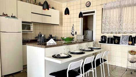 4 bedroom penthouse with sea view, seasonal rental