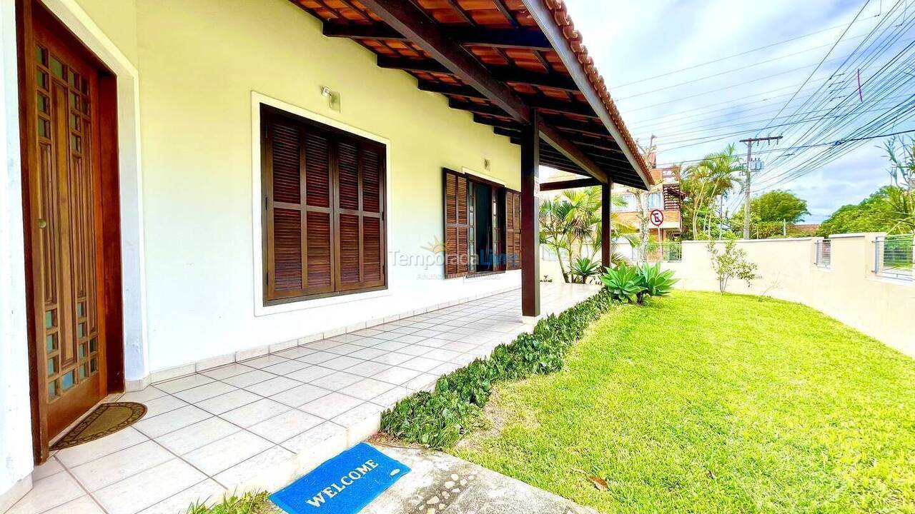 Casa para aluguel de temporada em Florianopolis (Canasvieiras)