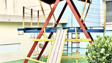 Casa en condominio con 4 suites, a una cuadra de la playa. TEMPORADA