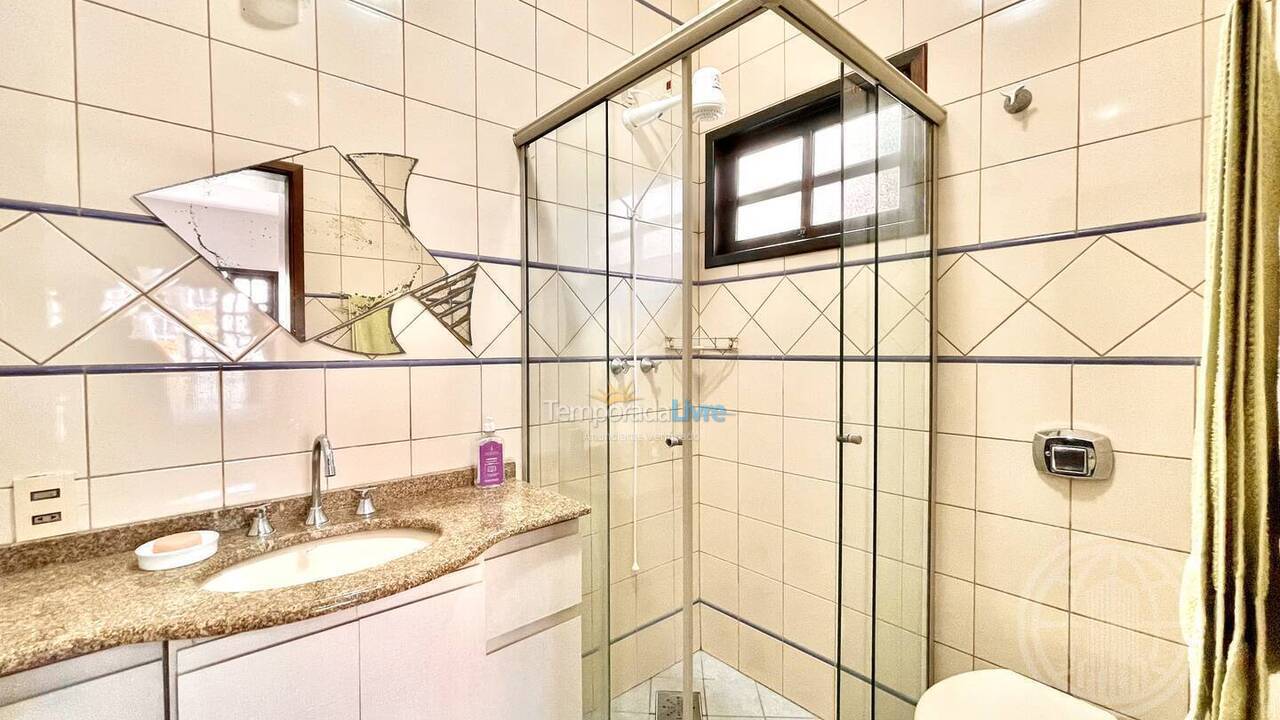 Casa para aluguel de temporada em Florianopolis (Canasvieiras)