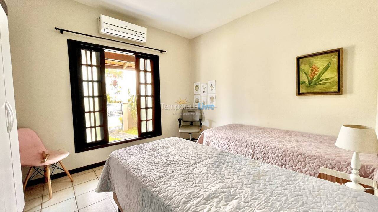 Casa para aluguel de temporada em Florianopolis (Canasvieiras)