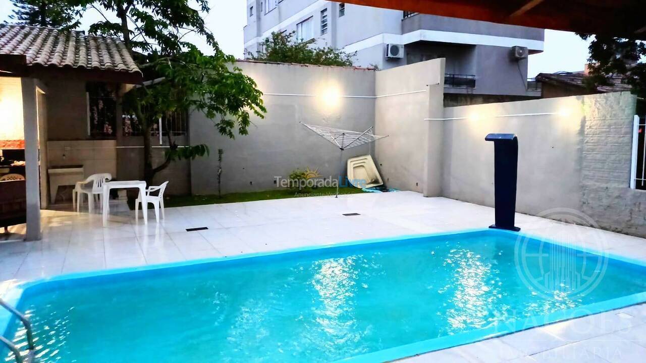 House for vacation rental in Florianopolis (Canasvieiras)