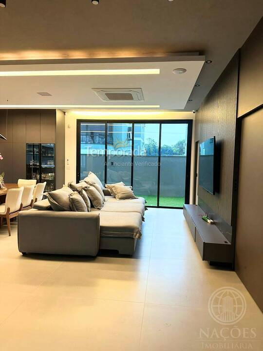 Casa para aluguel de temporada em Florianopolis (Praia dos Ingleses)