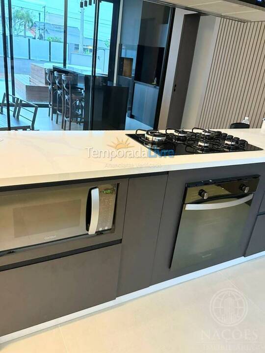 Casa para aluguel de temporada em Florianopolis (Praia dos Ingleses)