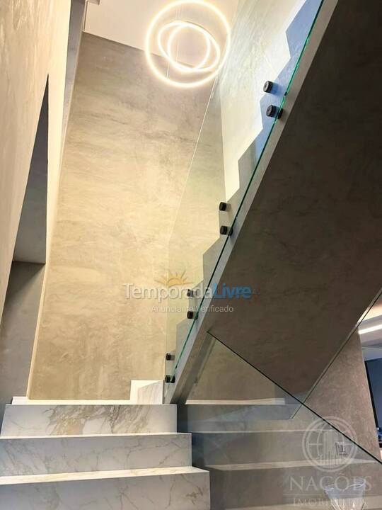 Casa para aluguel de temporada em Florianopolis (Praia dos Ingleses)