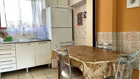 3 bedroom apartment SEASONAL