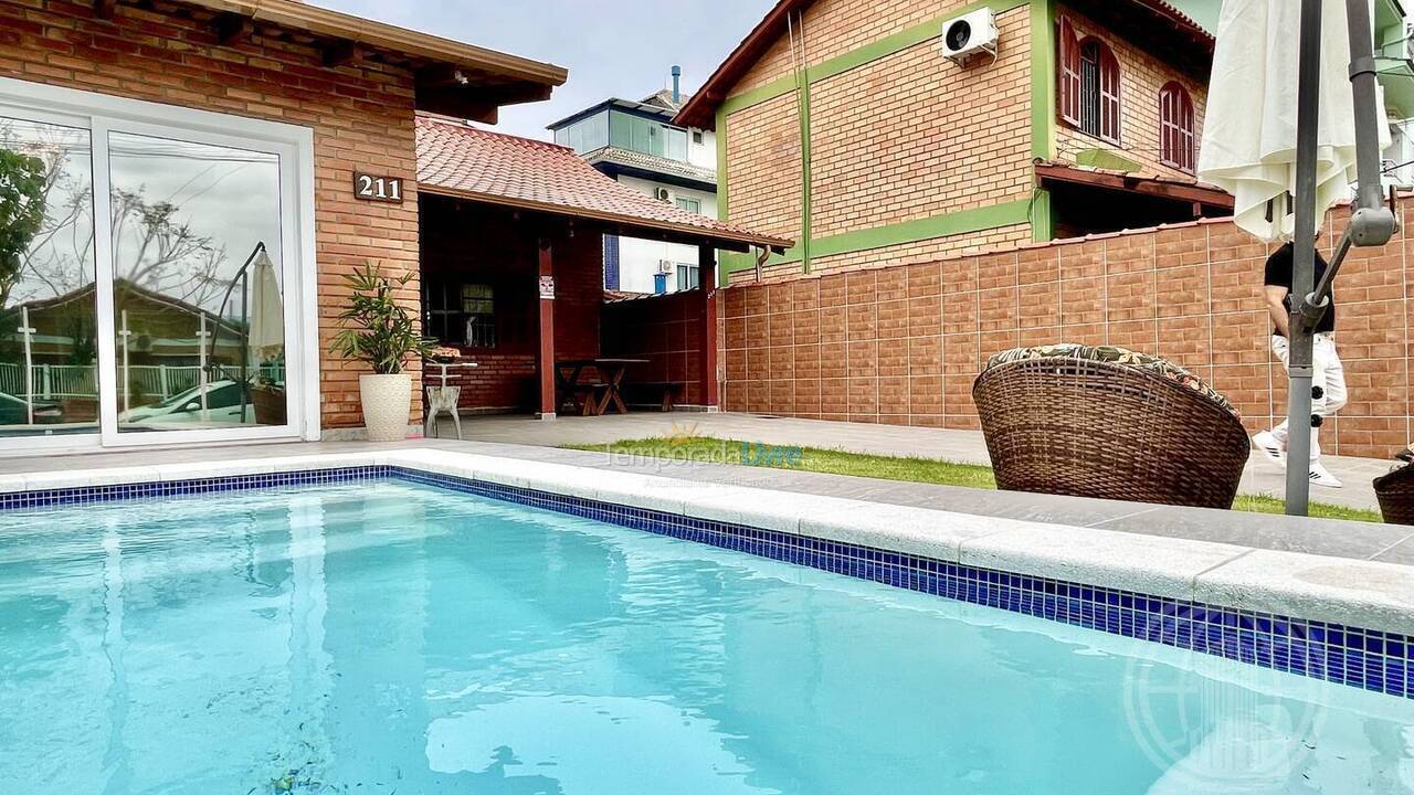 House for vacation rental in Florianopolis (Canasvieiras)