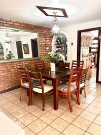 3 bedroom house with swimming pool SEASONAL