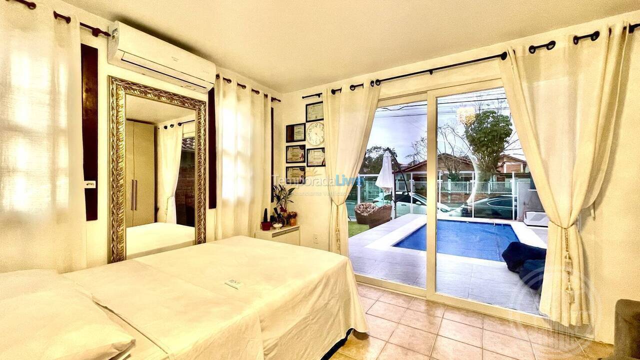 House for vacation rental in Florianopolis (Canasvieiras)