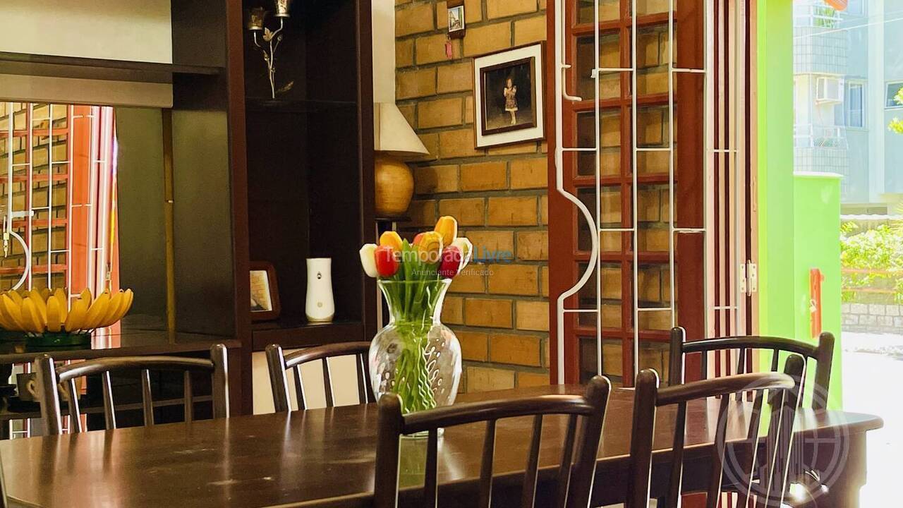 Casa para aluguel de temporada em Florianopolis (Canasvieiras)