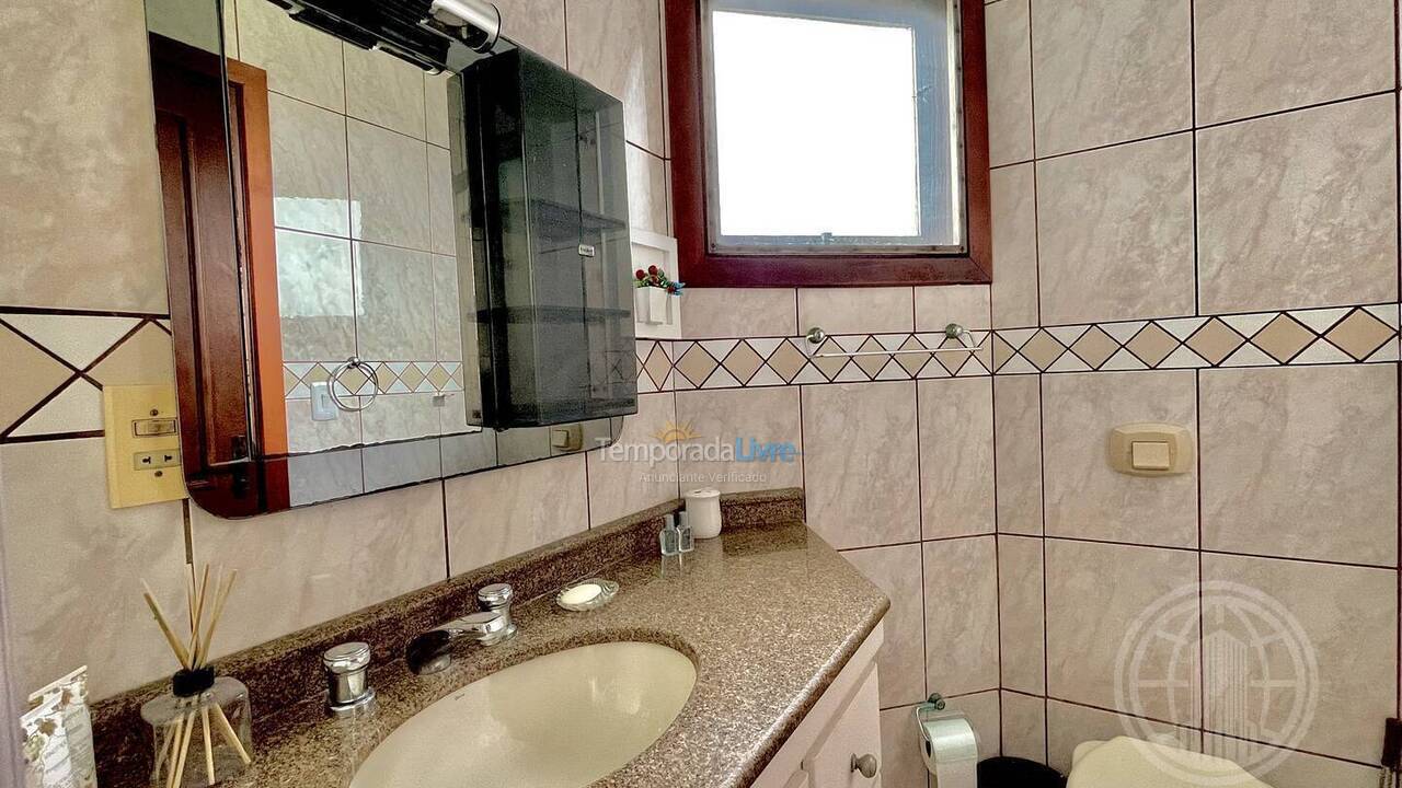 Apartamento para aluguel de temporada em Florianopolis (Canasvieiras)