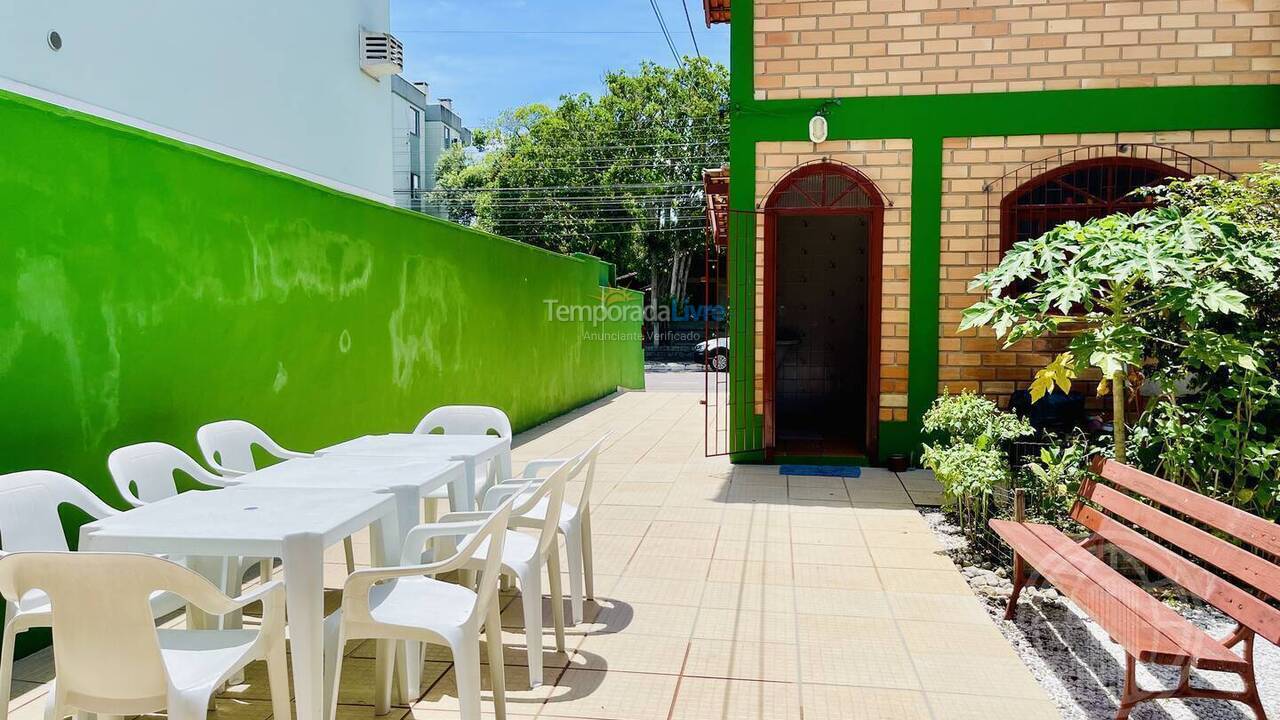 Casa para aluguel de temporada em Florianopolis (Canasvieiras)