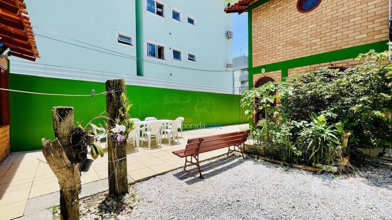 Casa para aluguel de temporada em Florianopolis (Canasvieiras)