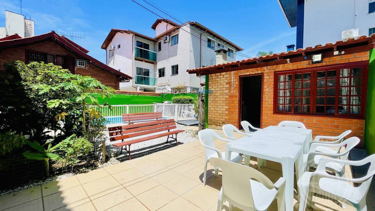 Casa para aluguel de temporada em Florianopolis (Canasvieiras)