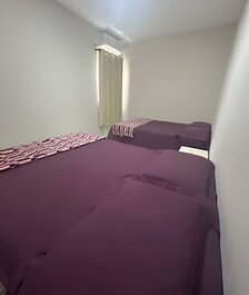 Hasta 10 personas, cerca de centro comercial, aire acondicionado, garaje.