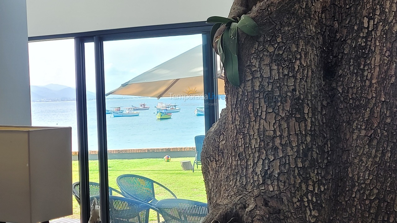 House for vacation rental in Florianópolis (Praia da Armação)