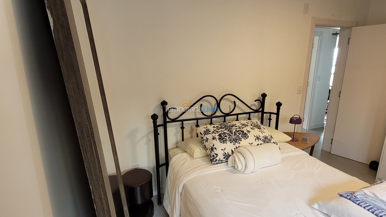 House for vacation rental in Florianópolis (Praia da Armação)