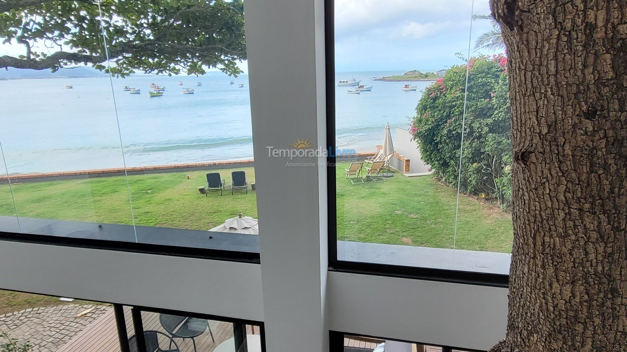 House for vacation rental in Florianópolis (Praia da Armação)