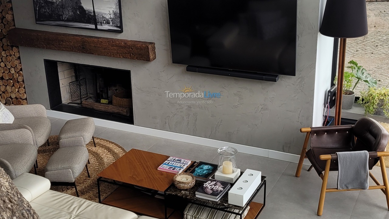 House for vacation rental in Florianópolis (Praia da Armação)