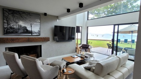 CASA BRISA - SEA FRONT SOUTH OF THE ISLAND - SEASONAL RENTAL