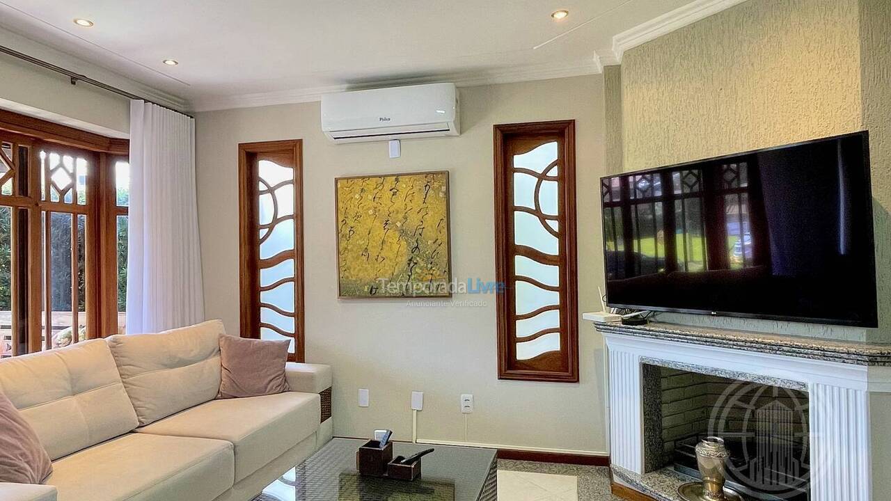 House for vacation rental in Florianopolis (Jurerê Internacional)