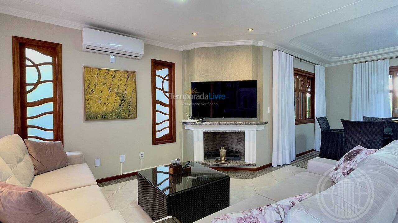 House for vacation rental in Florianopolis (Jurerê Internacional)