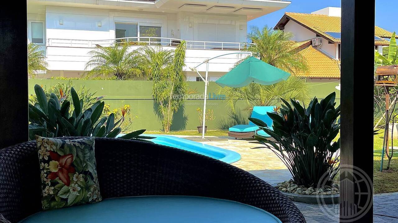 House for vacation rental in Florianopolis (Jurerê Internacional)
