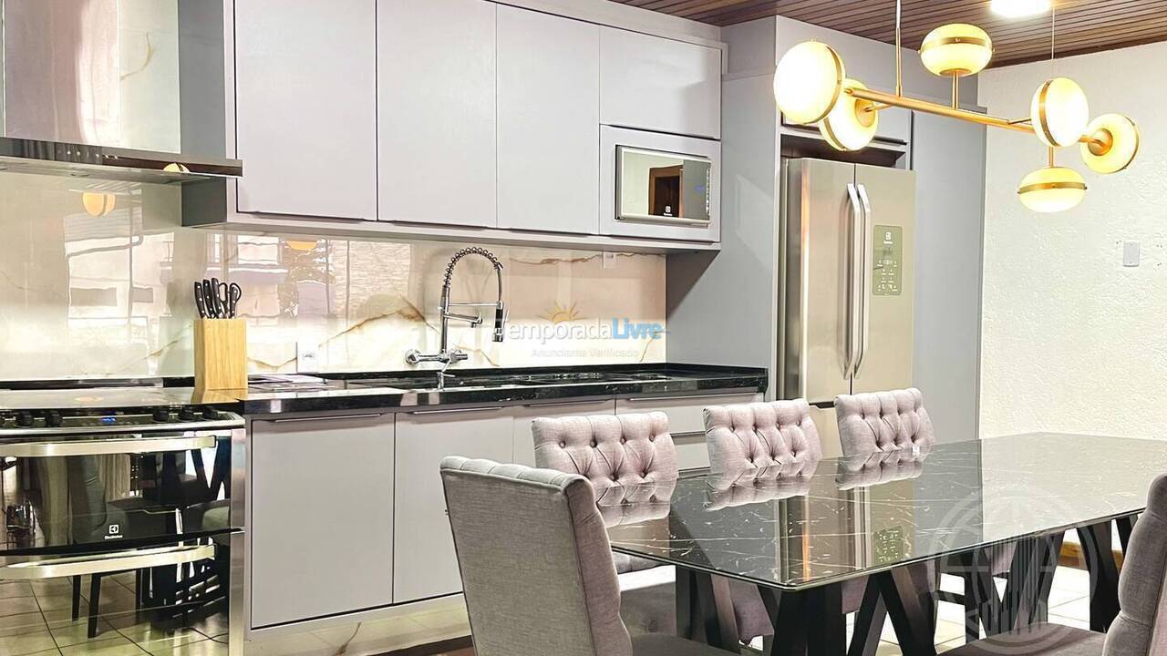 Casa para aluguel de temporada em Florianopolis (Canasvieiras)