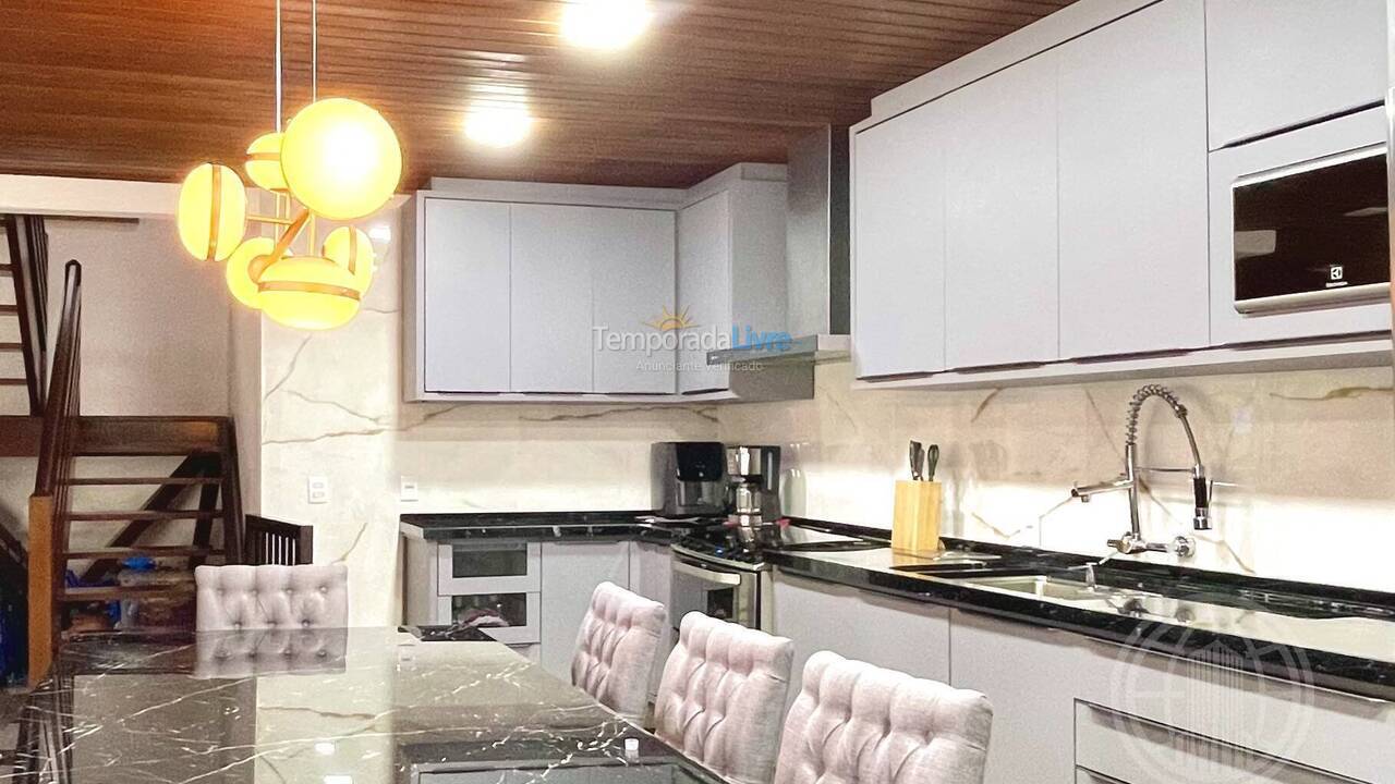 Casa para aluguel de temporada em Florianopolis (Canasvieiras)