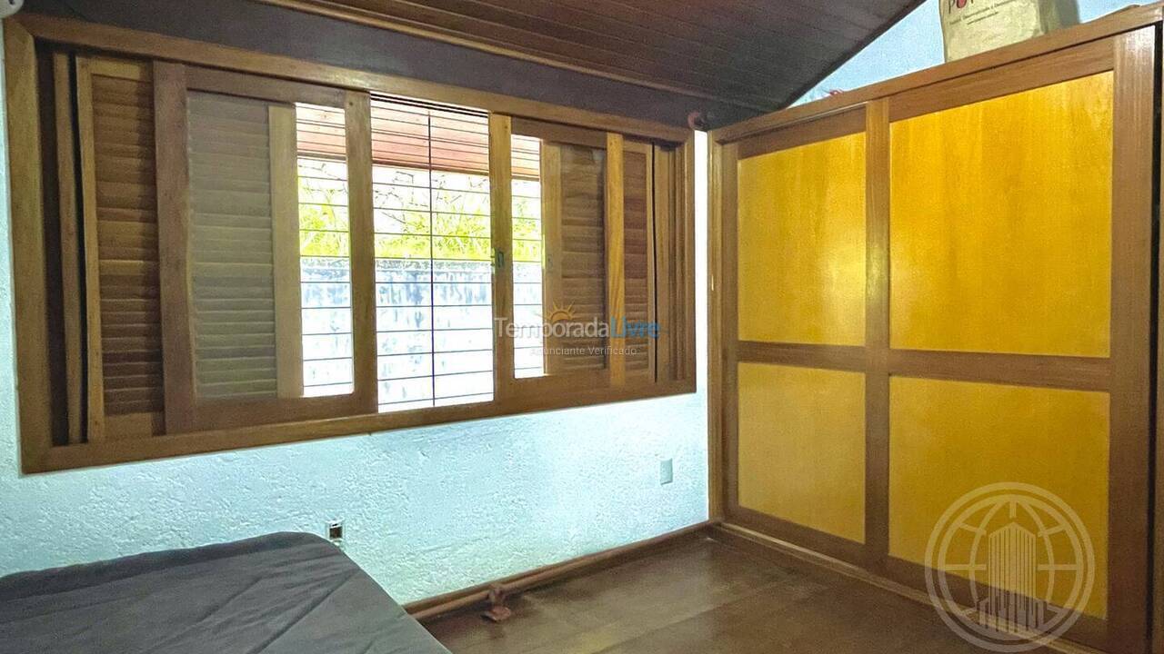 Casa para aluguel de temporada em Florianopolis (Canasvieiras)