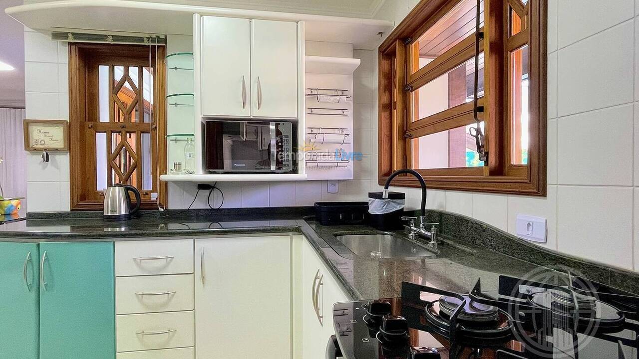 House for vacation rental in Florianopolis (Jurerê Internacional)