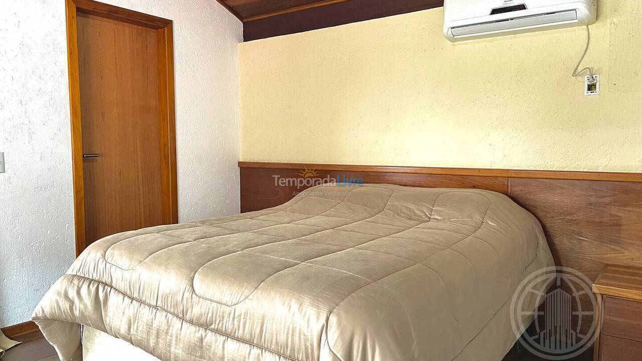 Casa para aluguel de temporada em Florianopolis (Canasvieiras)