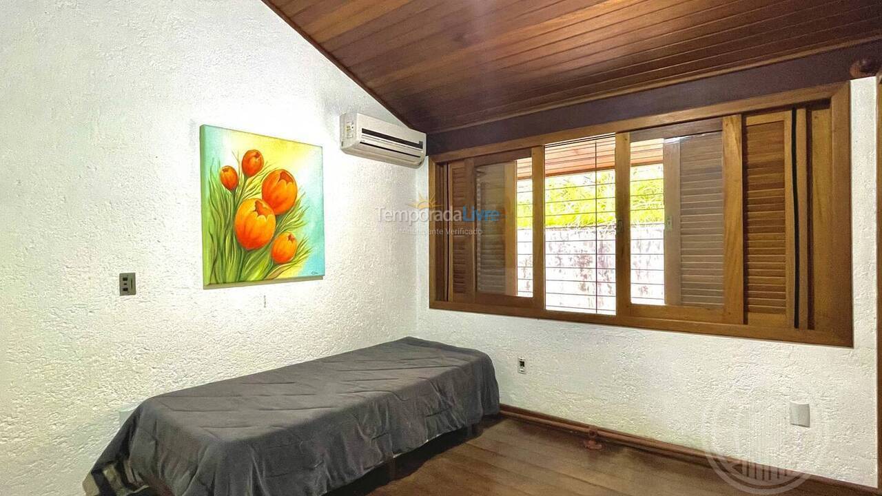 Casa para aluguel de temporada em Florianopolis (Canasvieiras)