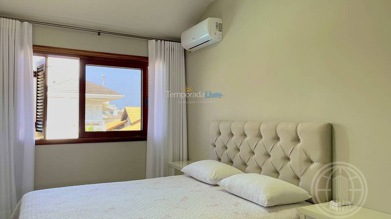 House for vacation rental in Florianopolis (Jurerê Internacional)