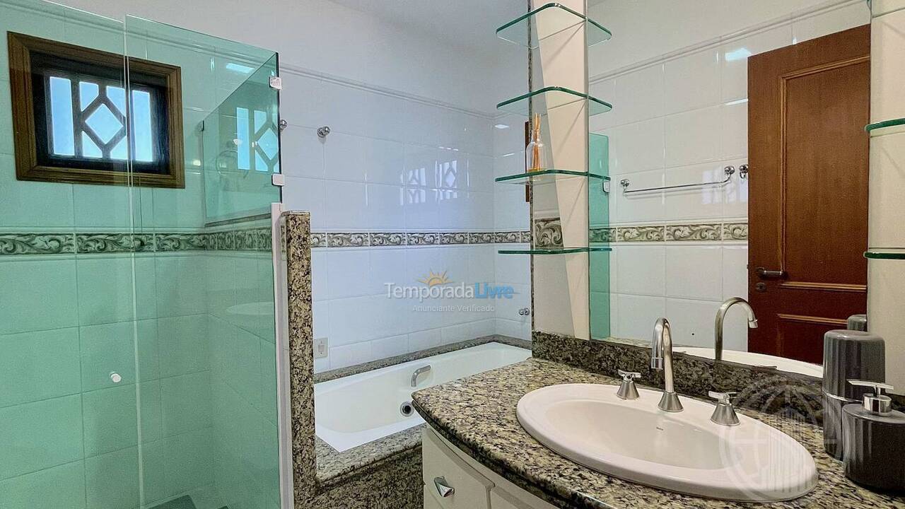 House for vacation rental in Florianopolis (Jurerê Internacional)