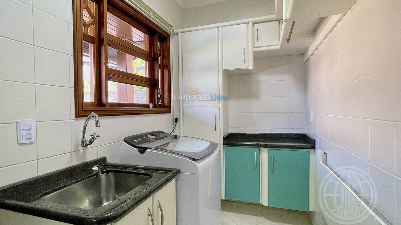 House for vacation rental in Florianopolis (Jurerê Internacional)